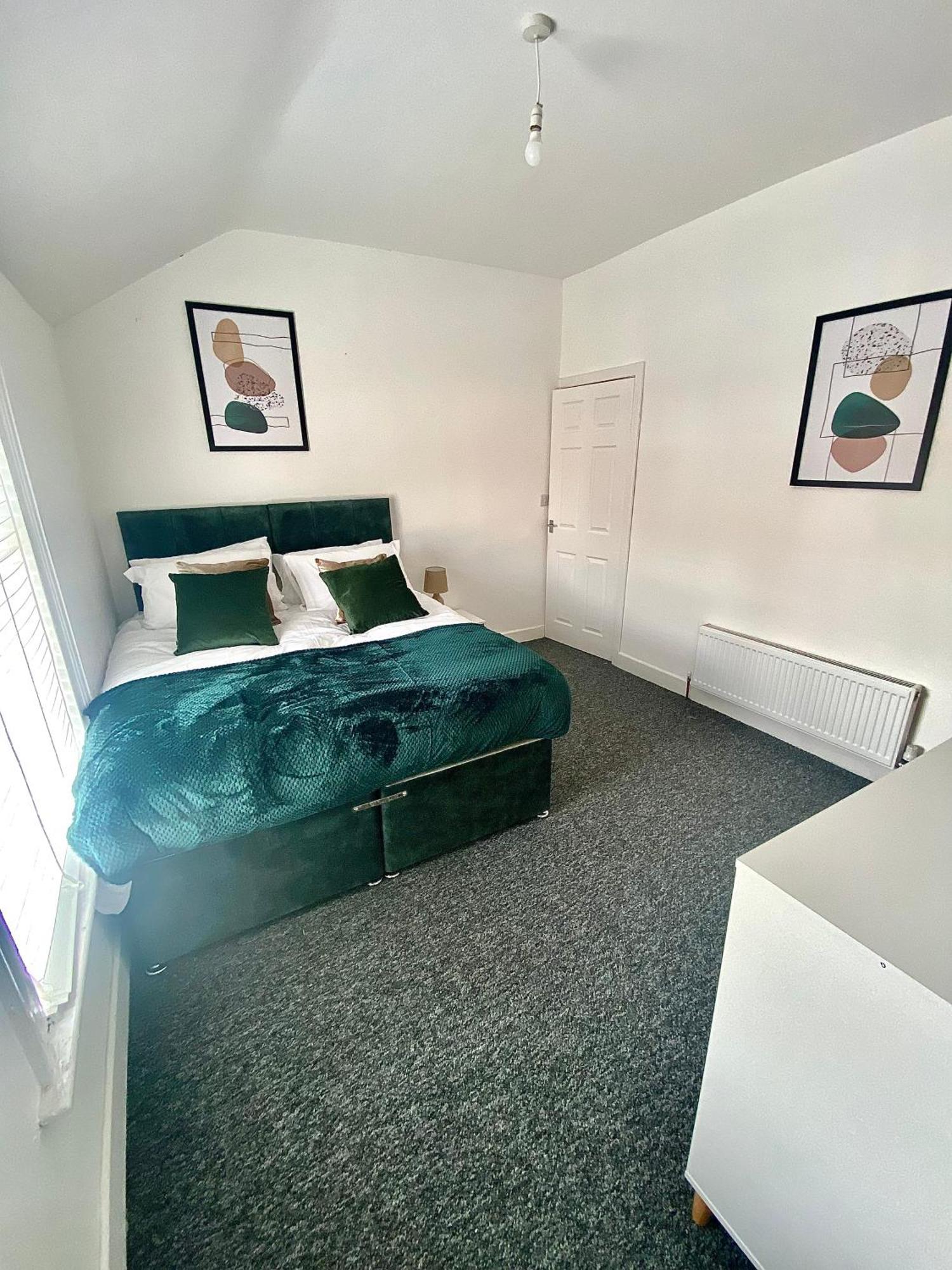 3-Bed Home From Home, Sleeps 6, Great For Contractors, Close To Gulliver'S Valley Theme Park, Free Parking, Hot Tub, Couple Retreat Sheffield Exteriör bild