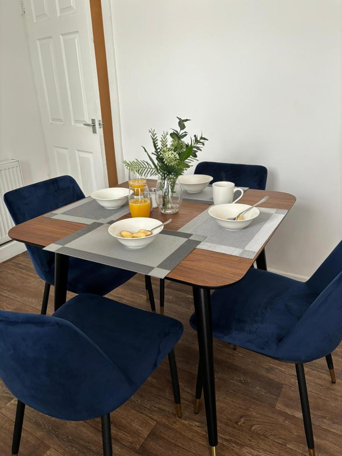 3-Bed Home From Home, Sleeps 6, Great For Contractors, Close To Gulliver'S Valley Theme Park, Free Parking, Hot Tub, Couple Retreat Sheffield Exteriör bild